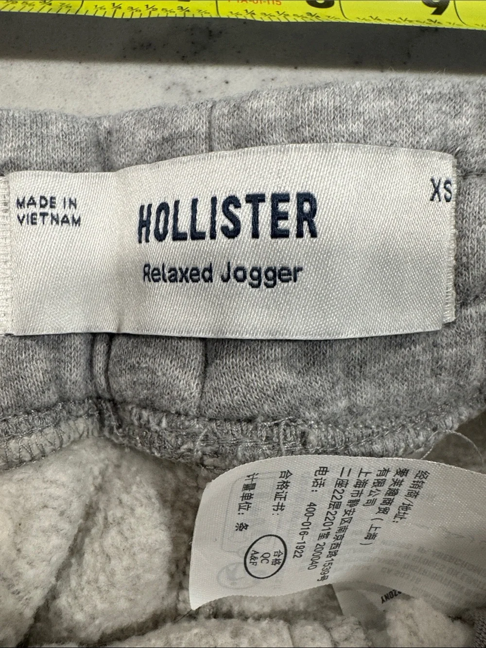Hollister Men’s XS Classic Gray Jogger Cuffed Logo Pockets Elastic Drawstring